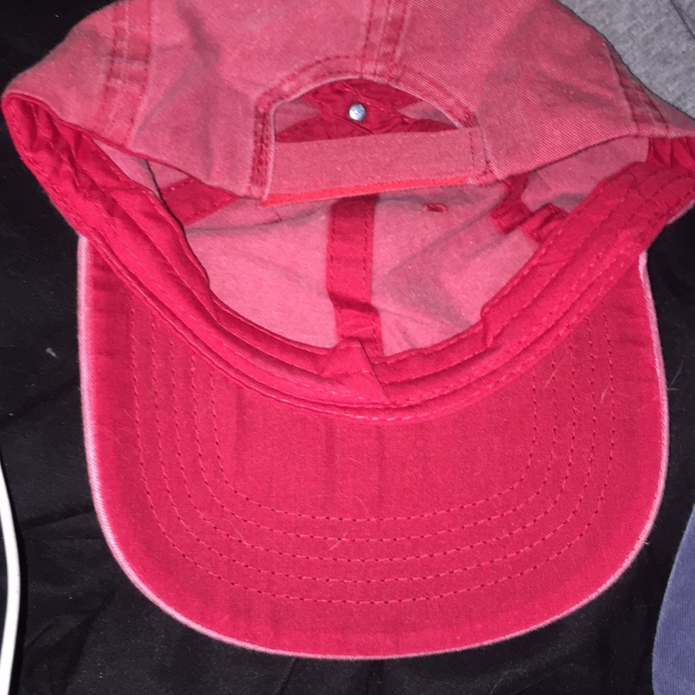 Red hat - Picture 2 of 2